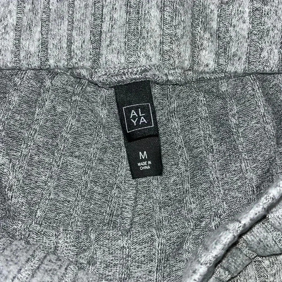 ALYA Francesca's knit pajama shorts size M - Picture 2 of 2